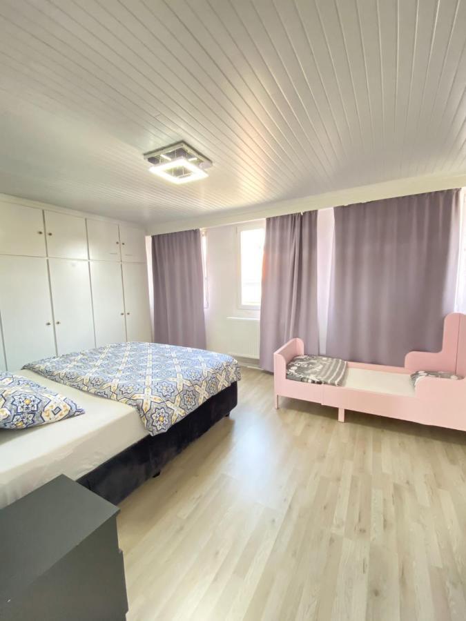 Big Sunset 2 Bedroom House With A Garden Amberes Exterior foto